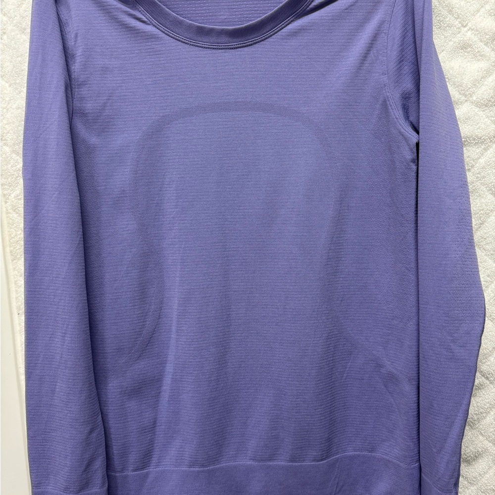 Lululemon Loose Fit Swiftly size 6